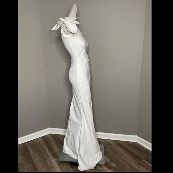 NWT Chiara Boni La Petite Robe Gosia One-Shoulder Gown US 14 $995 - Picture 7 of 9